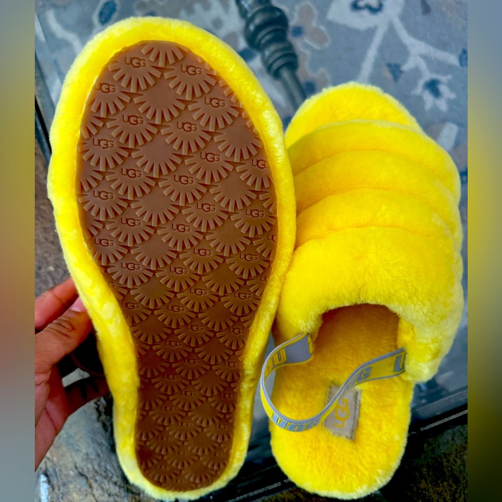 UGG Fluff Slippers